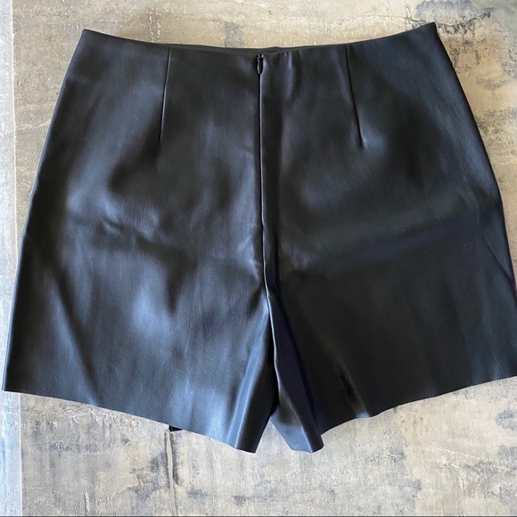 Zara envelope skirt - Picture 3 of 3